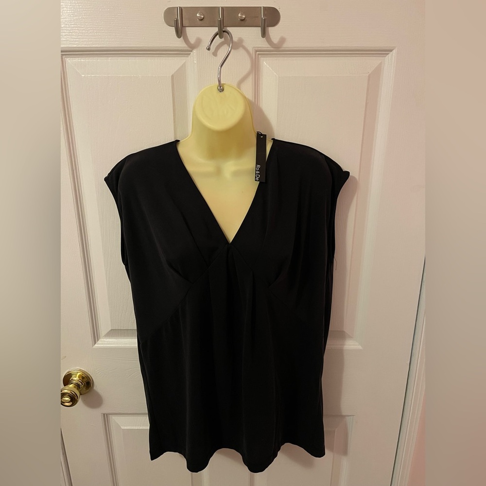 Ro & De Women’s Black Blouse